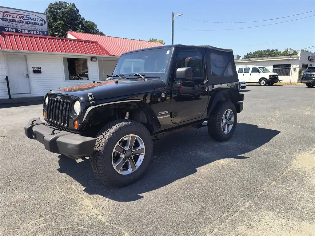 2012 Jeep Wrangler Sport's photo