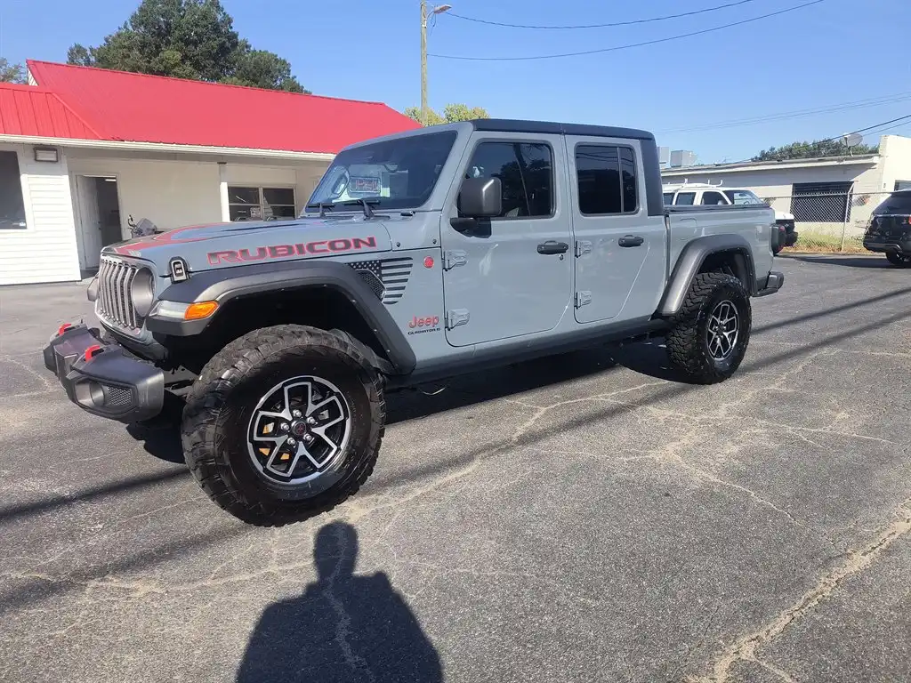 2025 Jeep Gladiator Rubicon Auto's photo