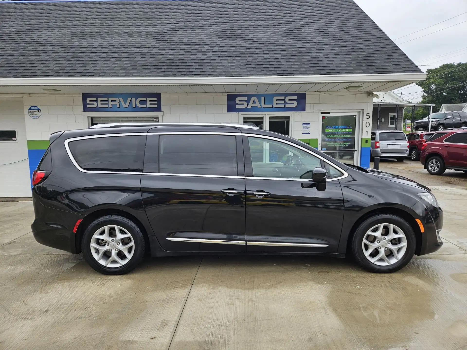 2018 Chrysler Pacifica Touring L Plus's photo