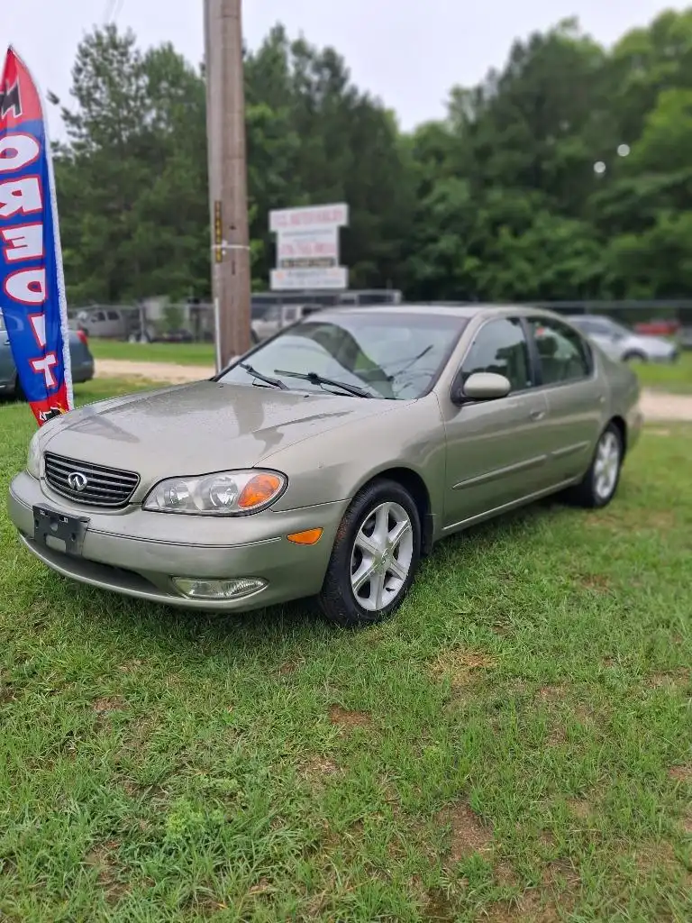 2002 INFINITI I35 Luxury's photo