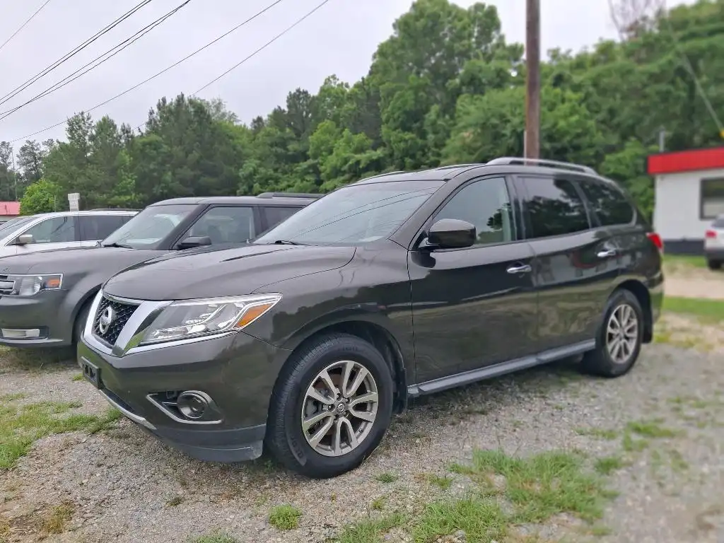 2016 Nissan Pathfinder S 2WD's photo