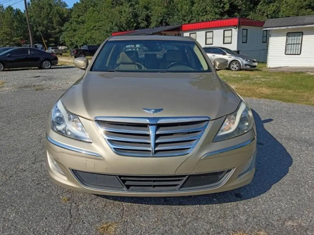 2012 Hyundai Genesis 3.8 photo 1