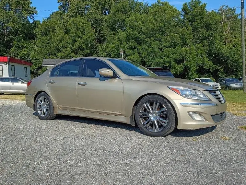 2012 Hyundai Genesis 3.8 photo 4