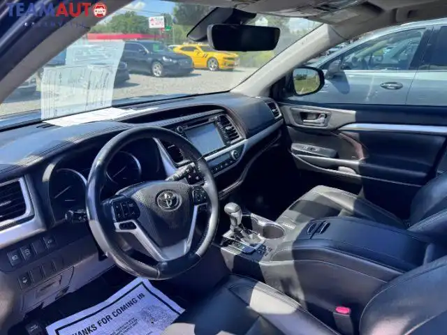2019 Toyota Highlander XLE 4x2 V6's photo
