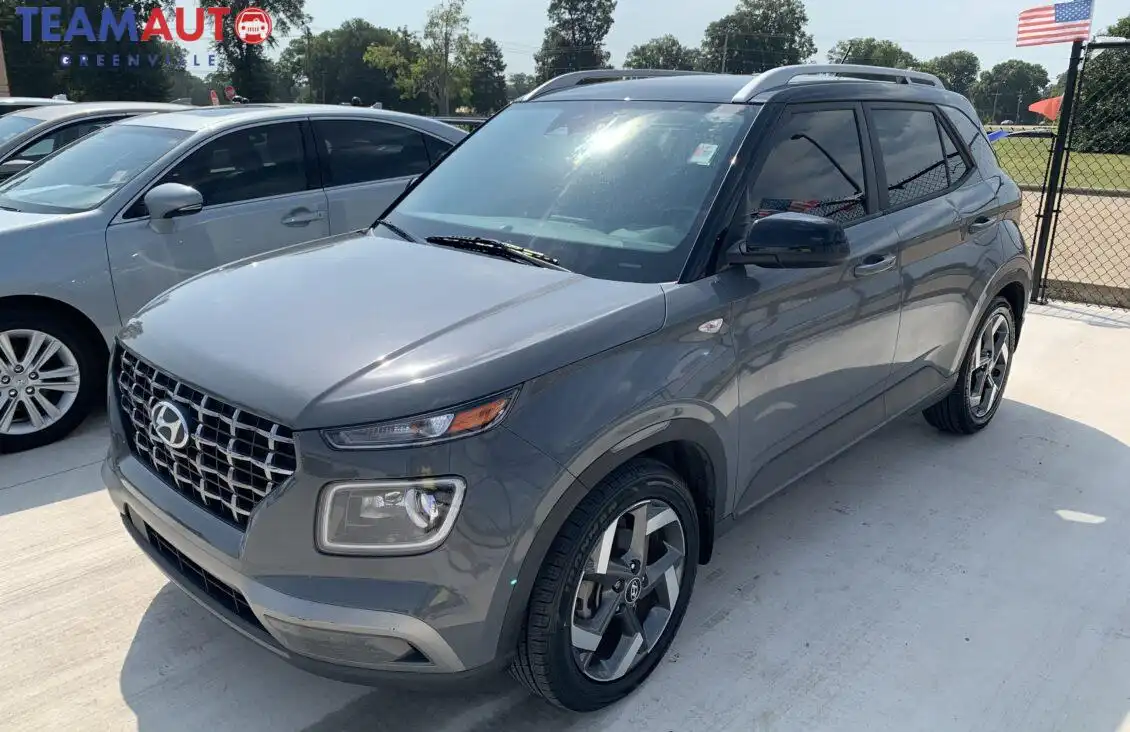 2023 Hyundai Venue Limited IVT's photo