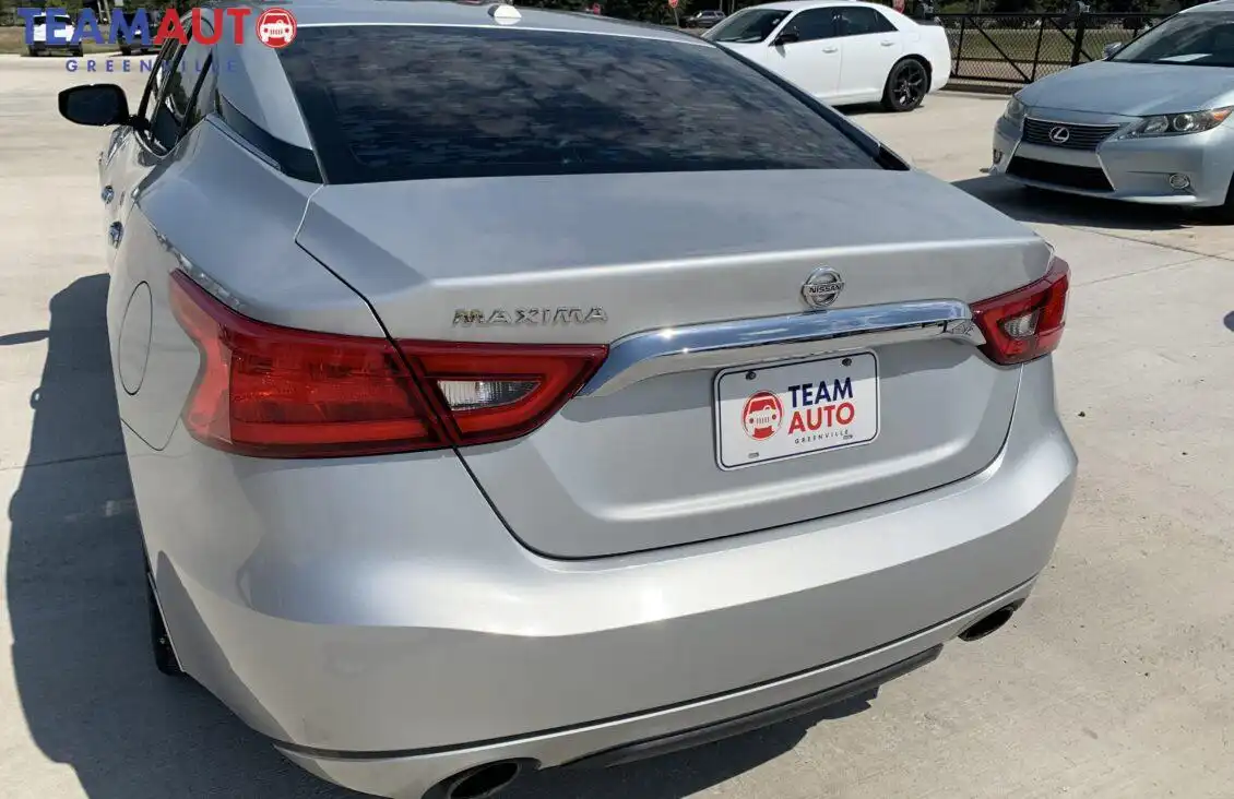 2018 Nissan Maxima S's photo