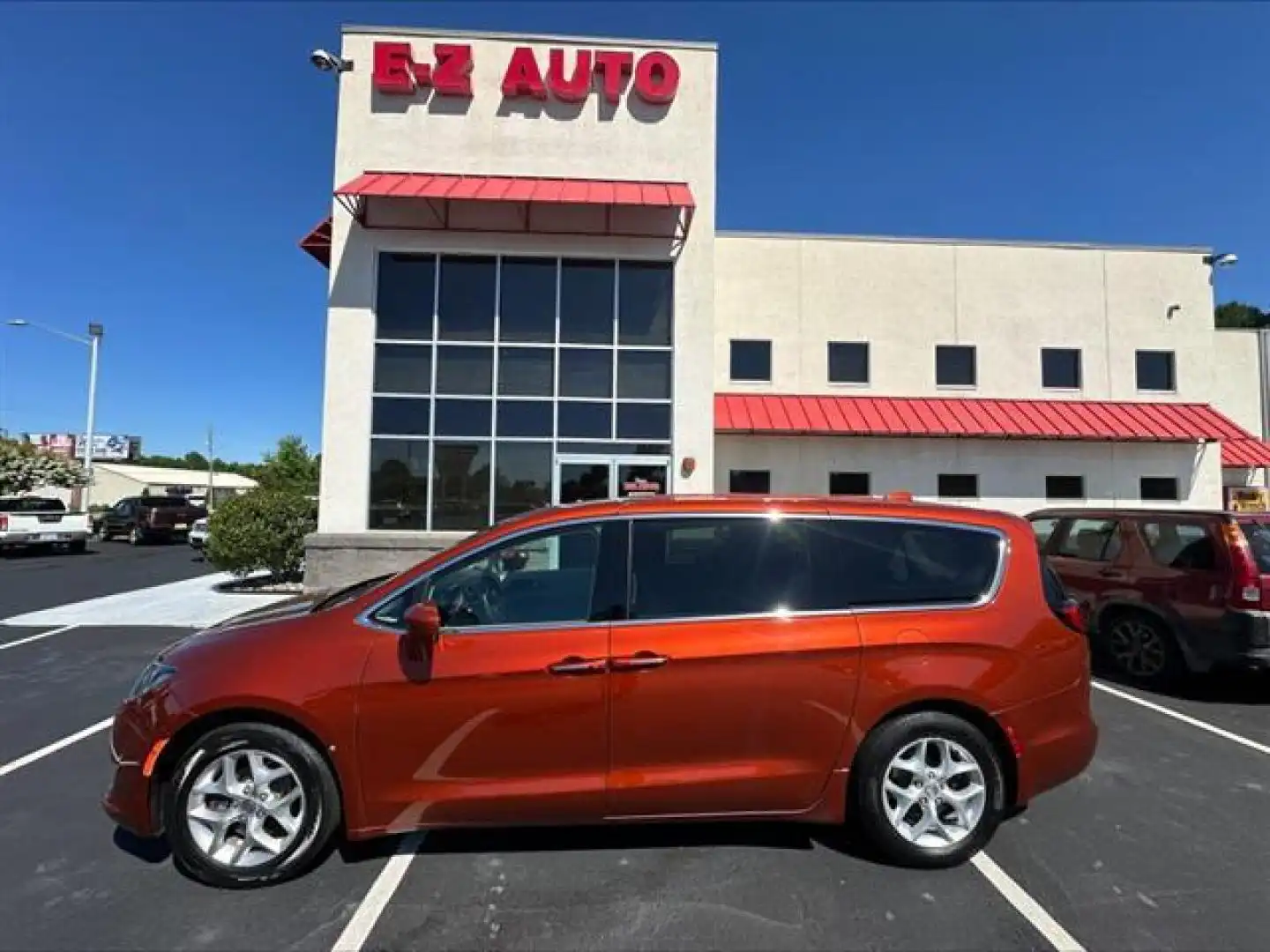 2018 Chrysler Pacifica Touring Plus's photo