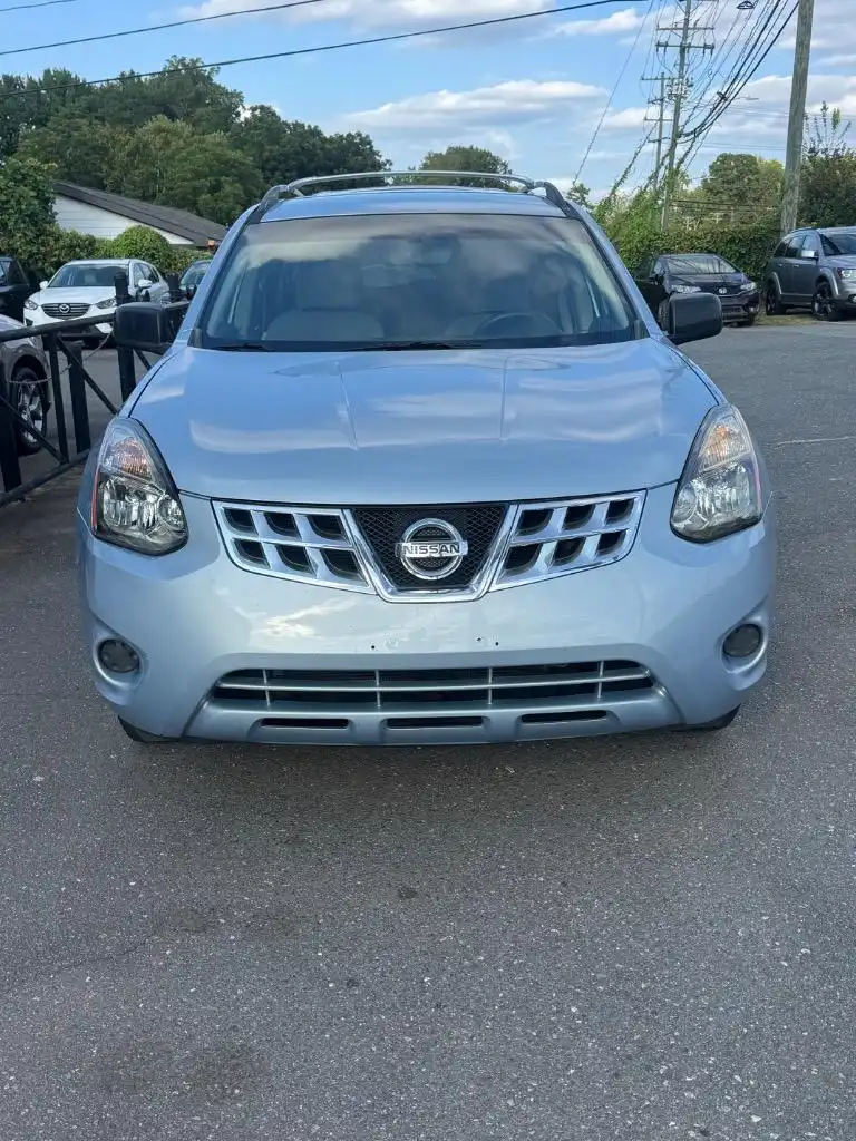 2014 Nissan Rogue Select S FWD's photo