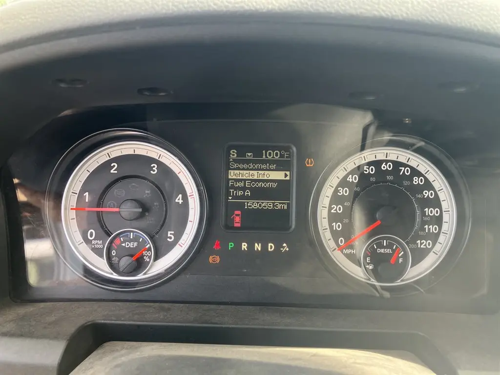 2014 RAM 2500 SLT 4X4 Regular Cab photo 4