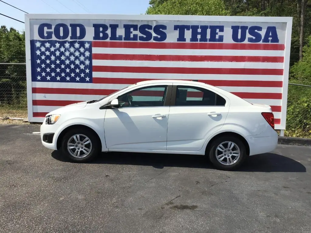 2012 Chevrolet Sonic 2LT photo 4