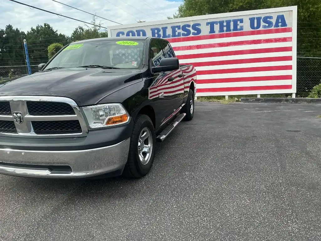 2010 RAM 1500 ST Quad Cab's photo