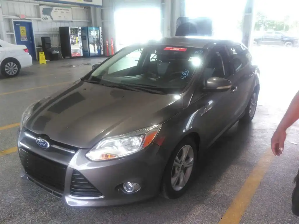 2012 Ford Focus SE Sedan's photo