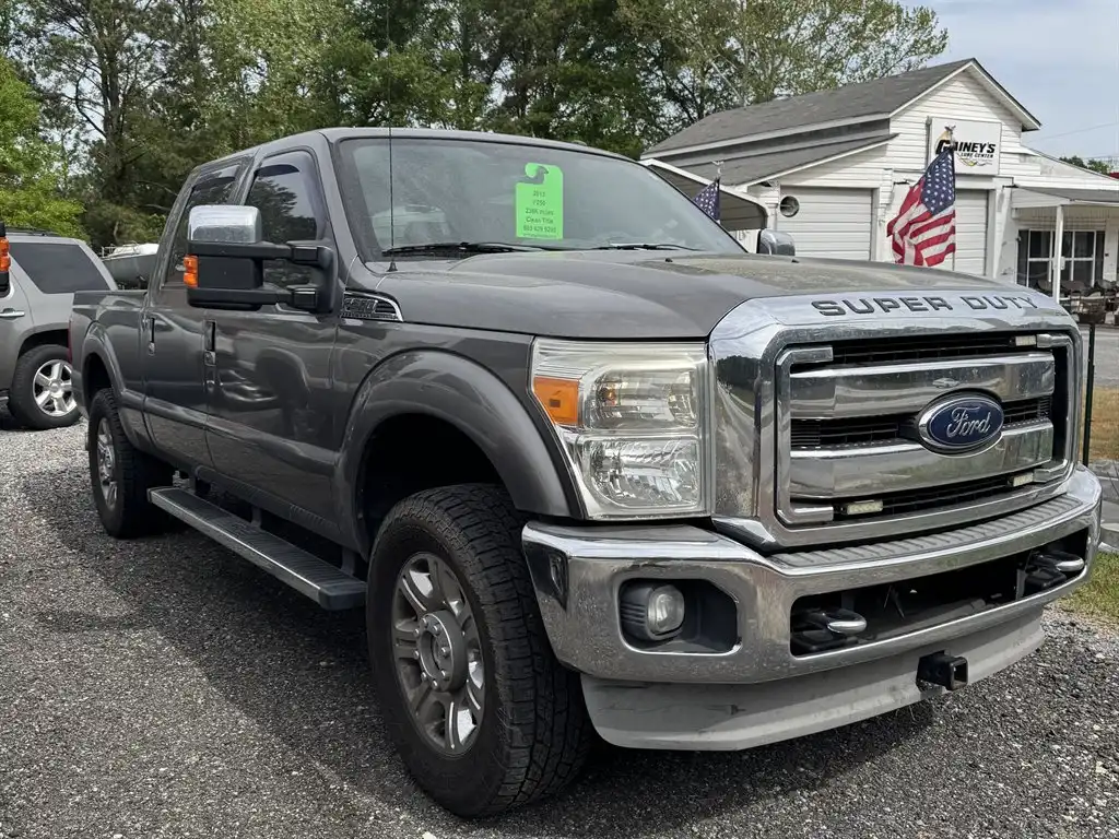 2013 Ford F-250 Lariat 4x4 Crew Cab 172 in's photo