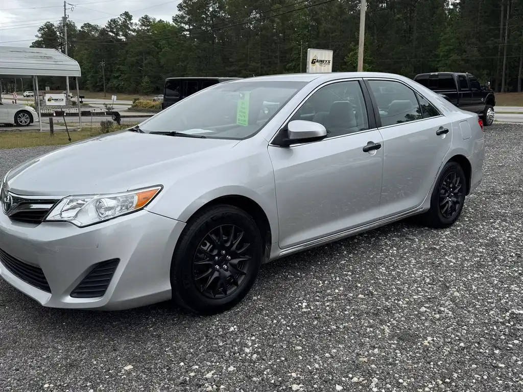 2012 Toyota Camry 2.5 Auto LE's photo