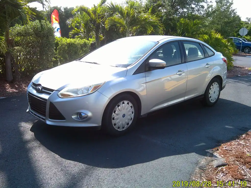 2012 Ford Focus Sedan SE's photo