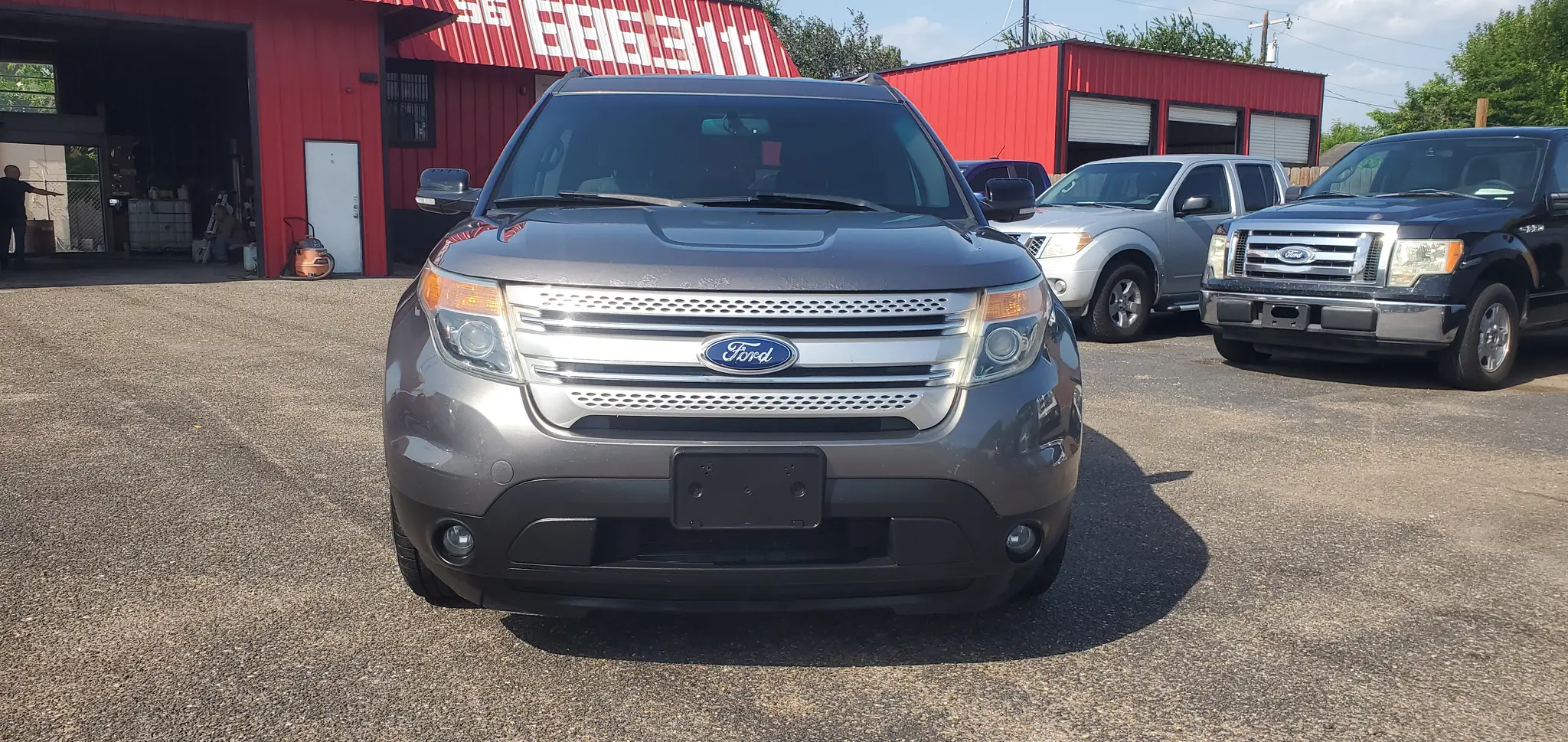 2013 Ford Explorer XLT photo 4