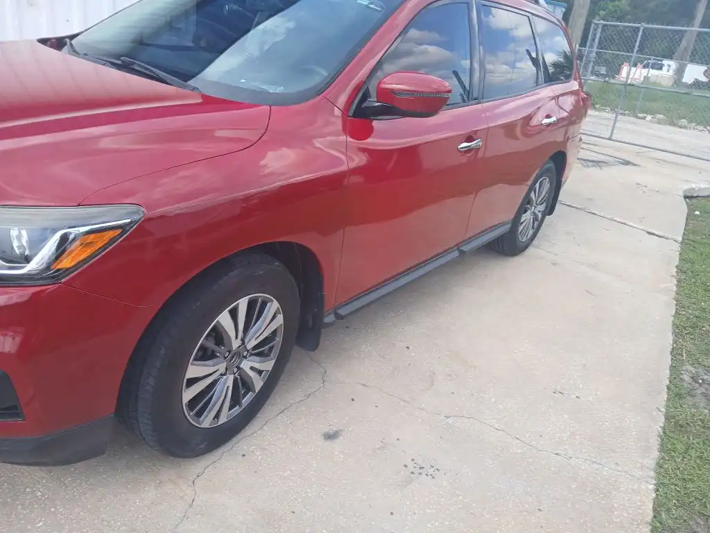 2019 Nissan Pathfinder SV 2WD's photo