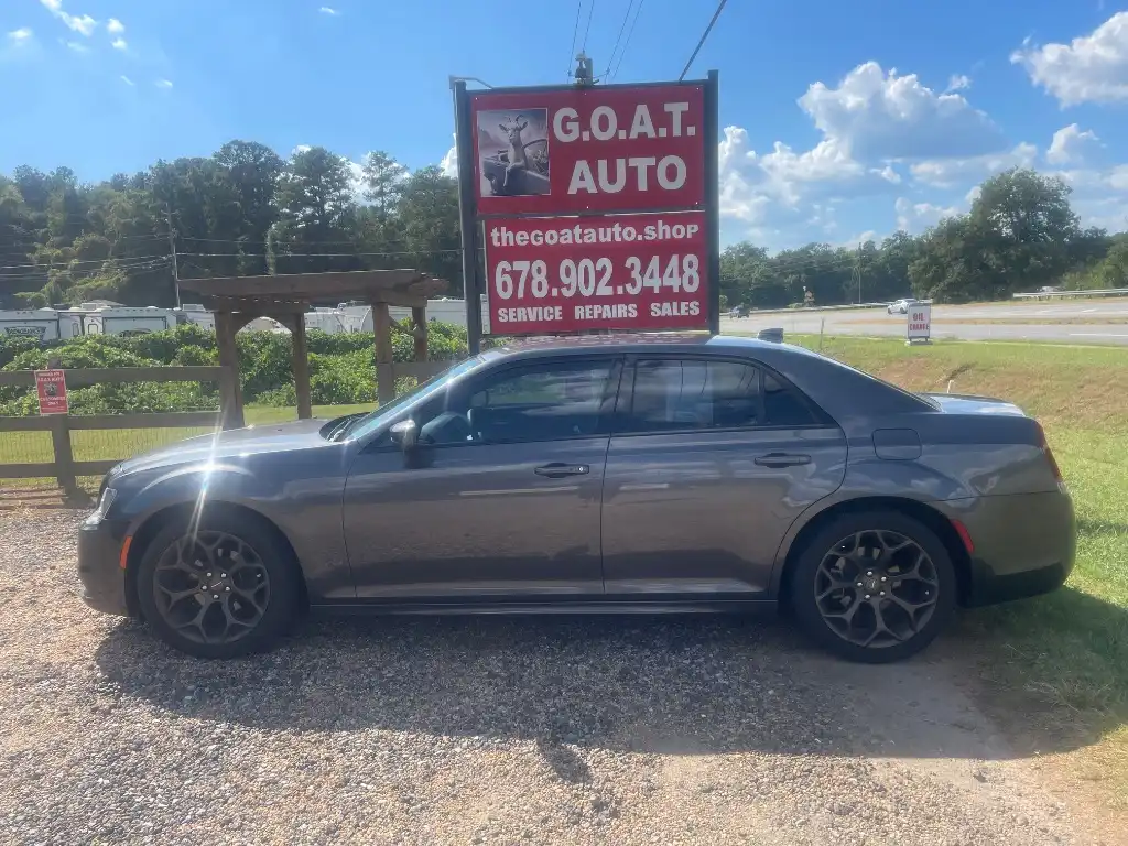 2016 Chrysler 300 S Alloy Edition's photo