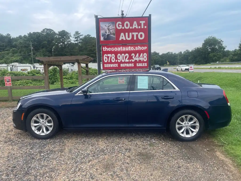 2015 Chrysler 300 V6 Limited's photo