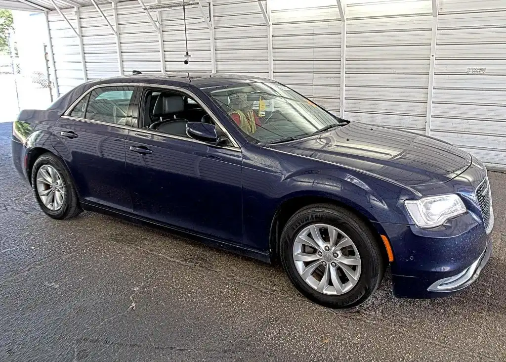 2015 Chrysler 300 Limited V6's photo