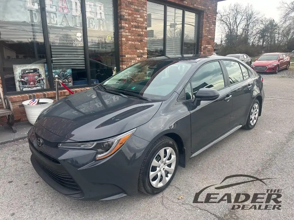 2025 Toyota Corolla LE CVT's photo