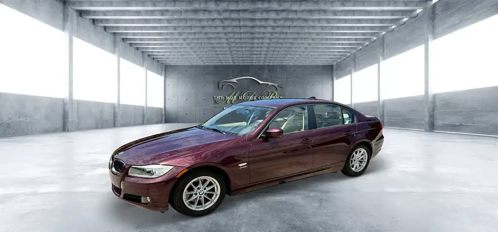 2010 BMW 3 Series 328i xDrive Sedan's photo
