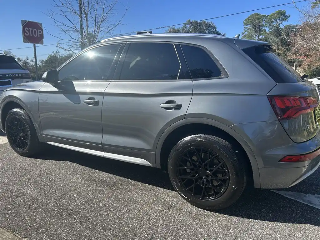 2018 Audi Q5 2.0T quattro S tronic Premium's photo