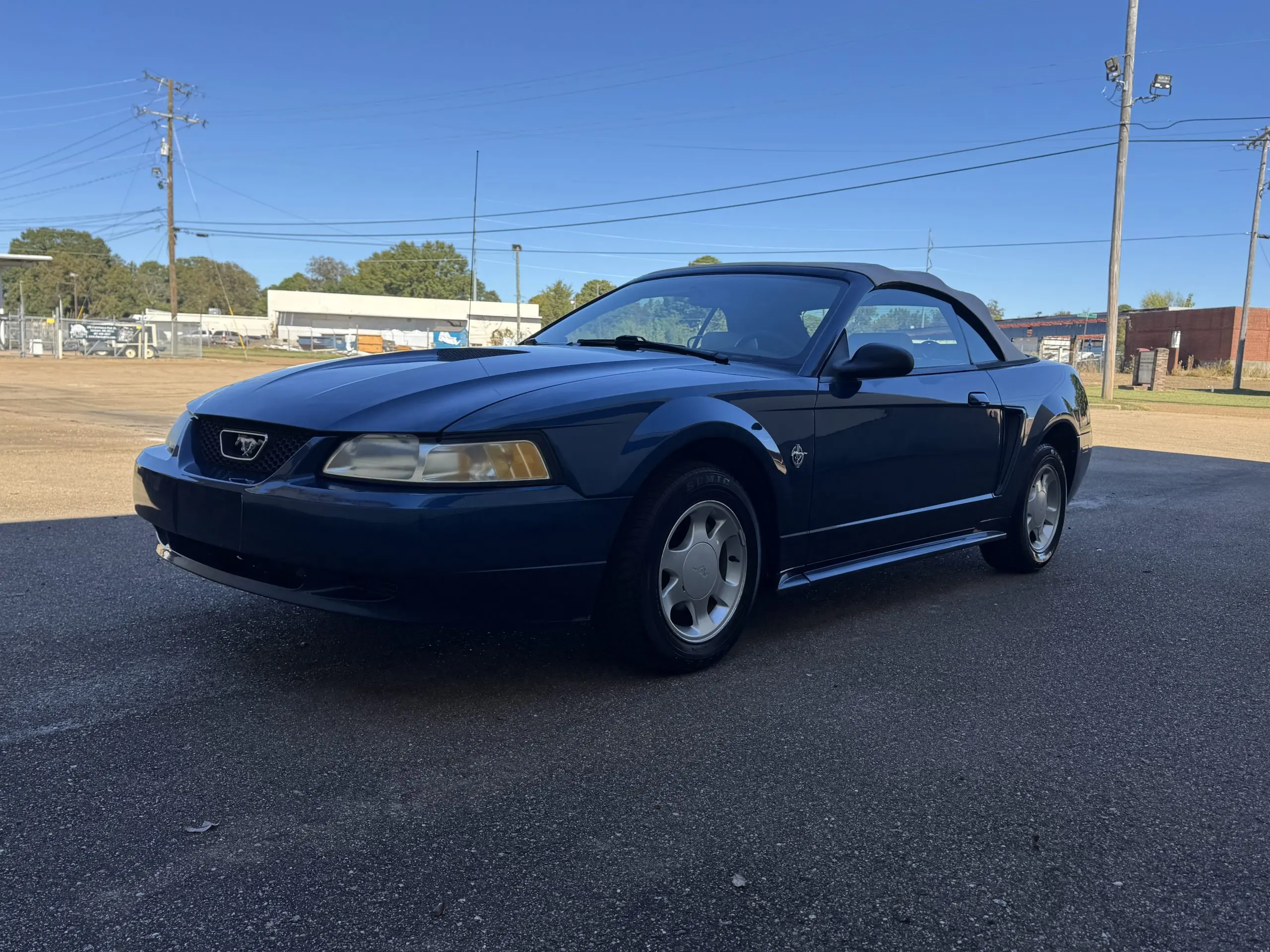 1999 Ford Mustang Base photo 3