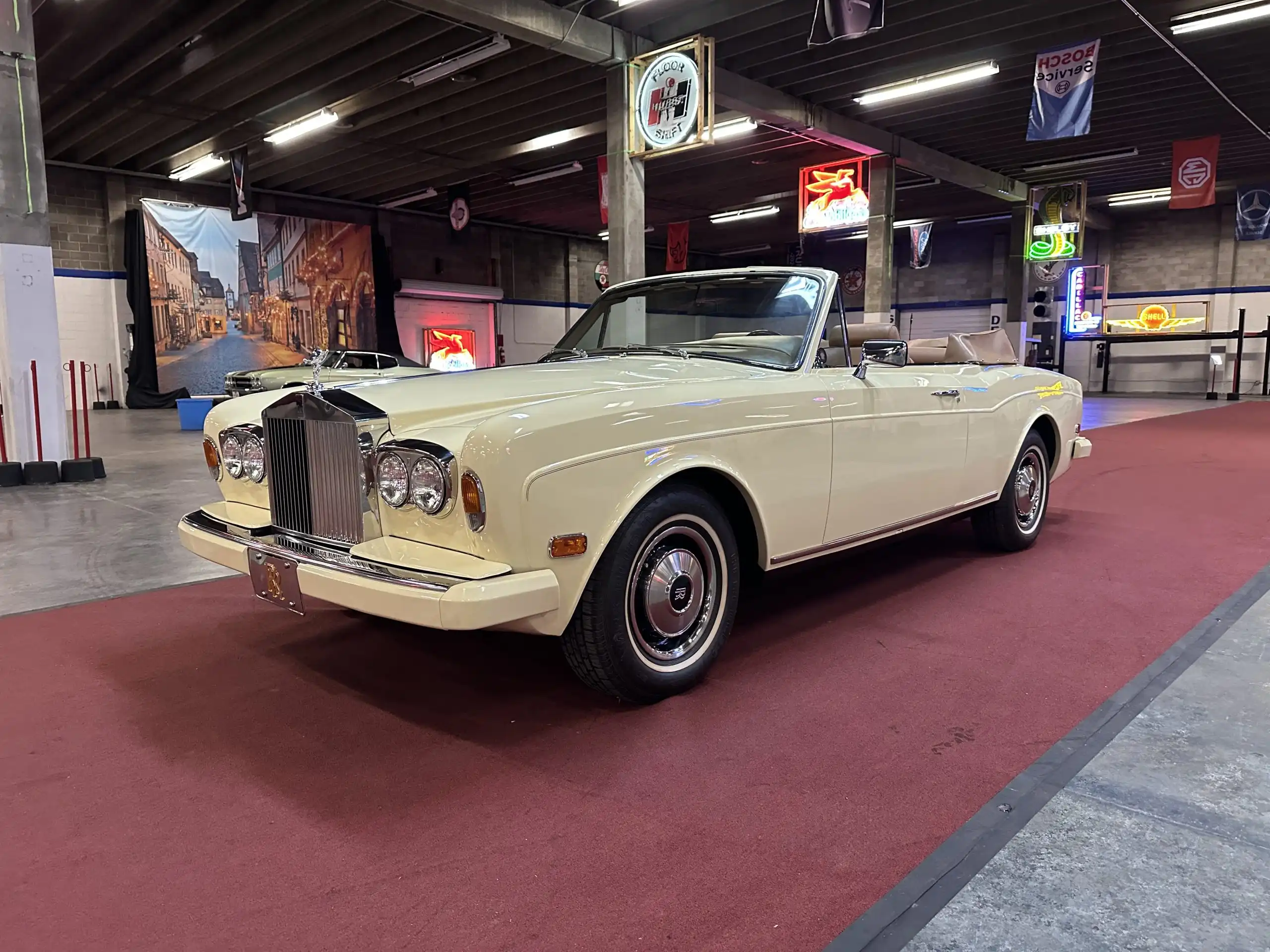 1982 Rolls-Royce Corniche's photo