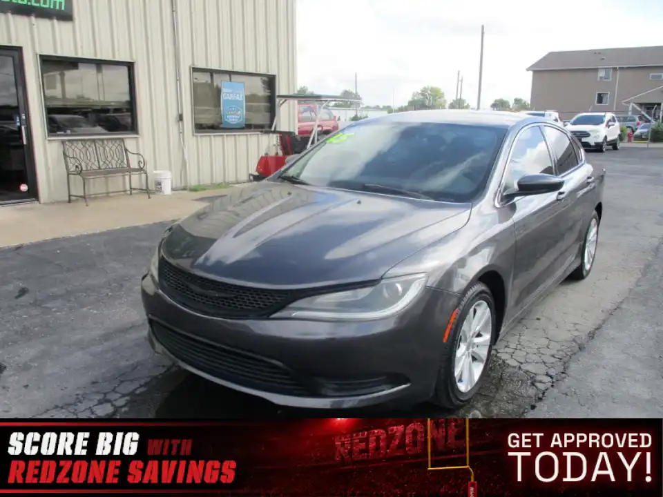 2015 Chrysler 200 Limited's photo