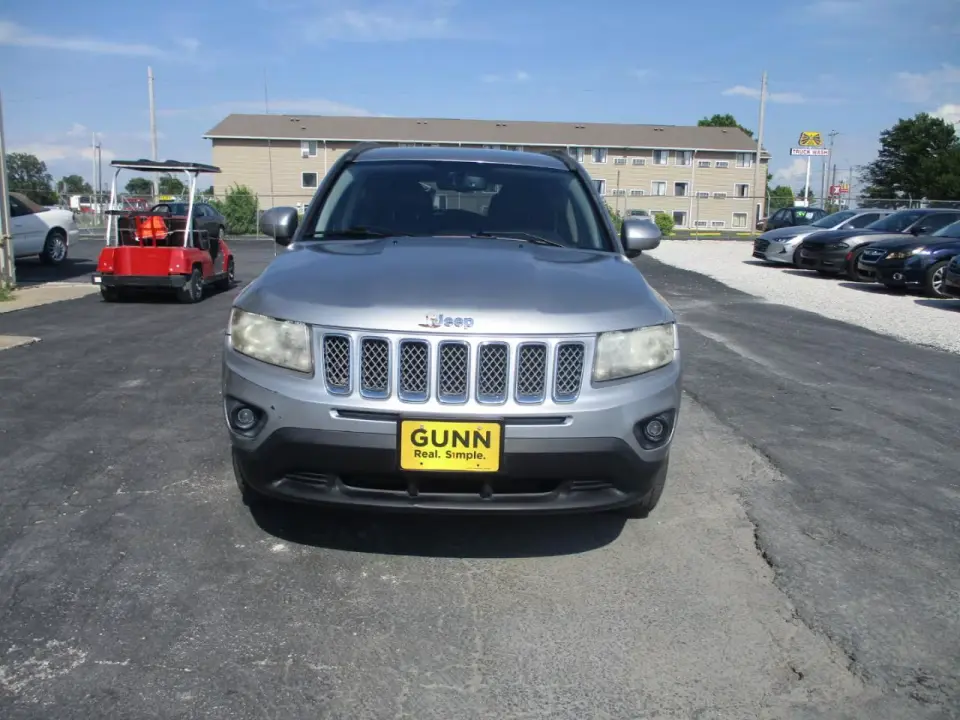2016 Jeep Compass Latitude photo 3