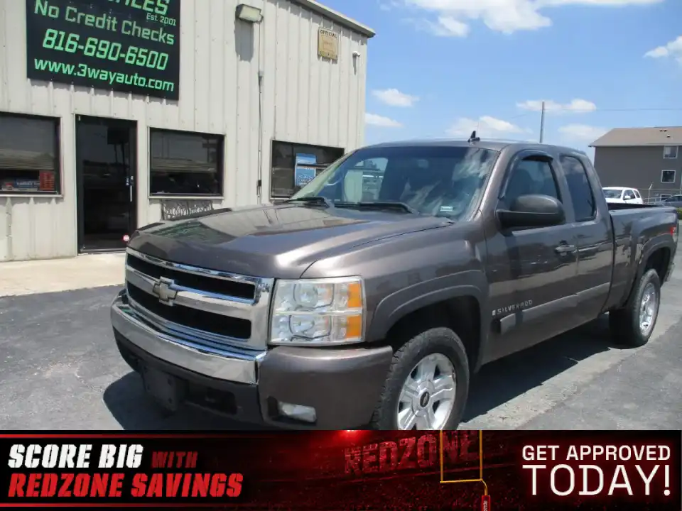 2007 Chevrolet Silverado 1500 4WD Extended Cab LT1 SWB's photo