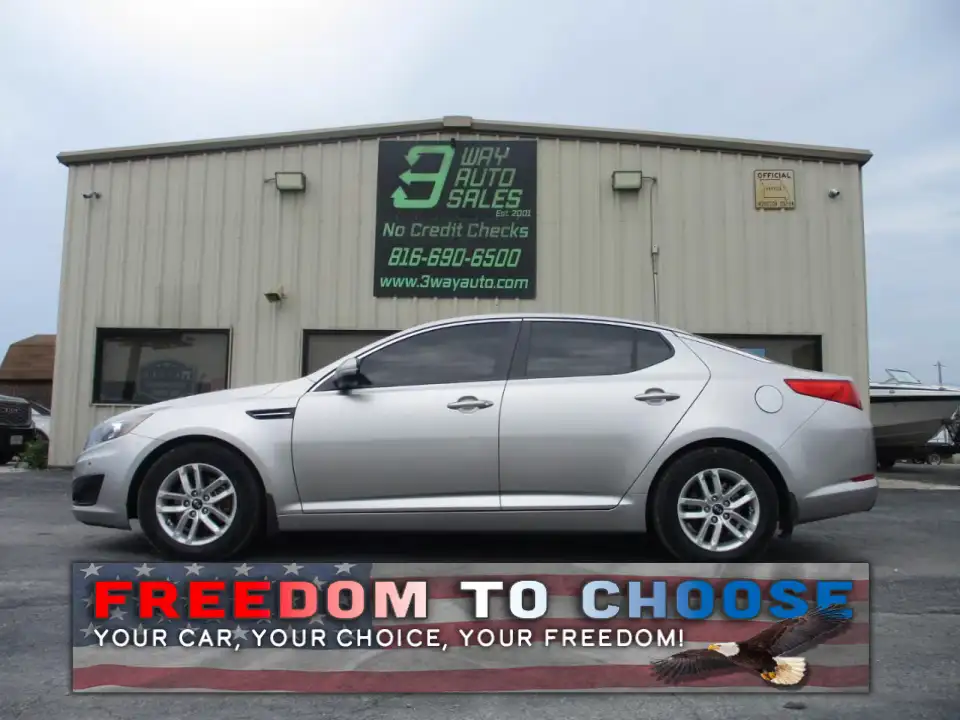 2011 Kia Optima LX AT's photo