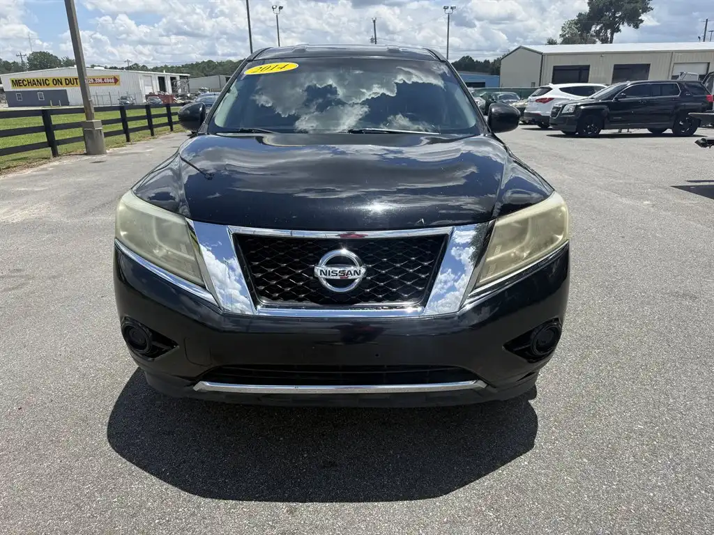 2014 Nissan Pathfinder S 2WD's photo