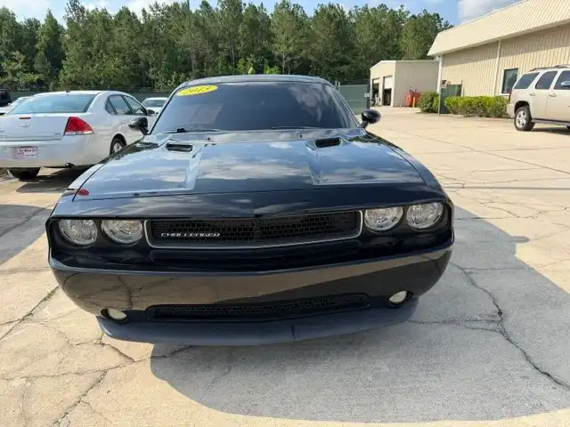 2013 Dodge Challenger SXT's photo