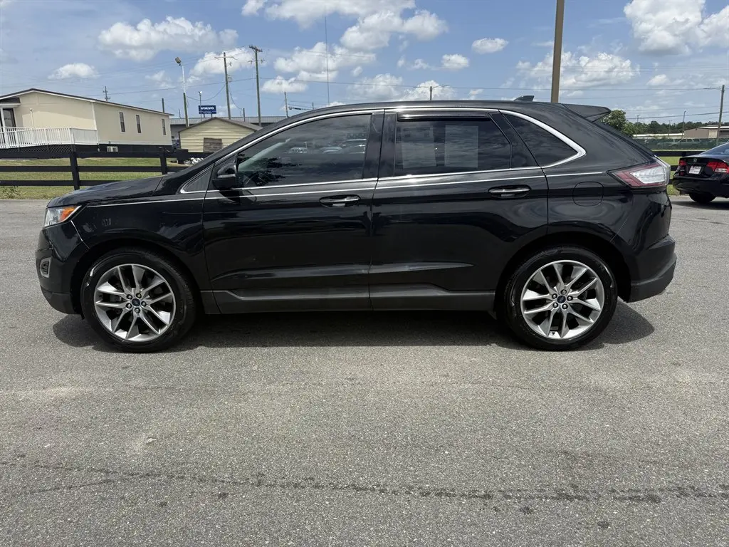 2015 Ford Edge Titanium AWD photo 4