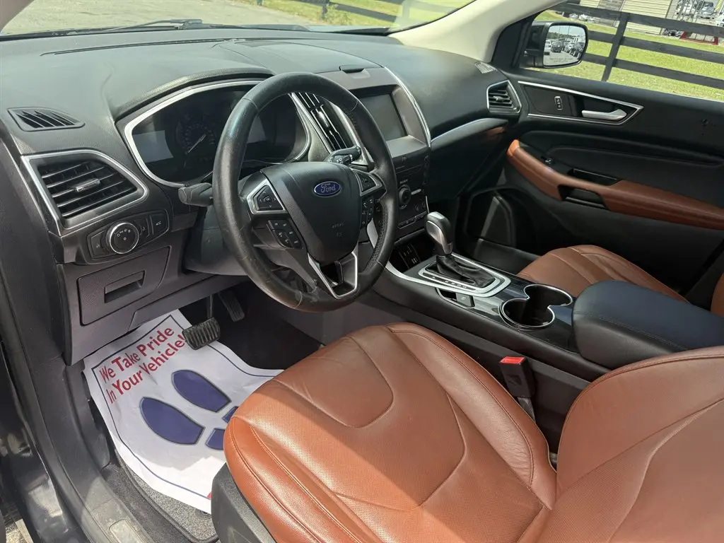 2015 Ford Edge Titanium AWD photo 5