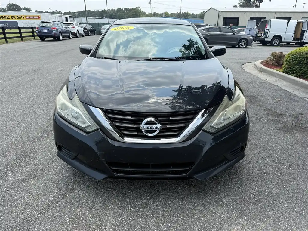 2016 Nissan Altima 2.5 S's photo