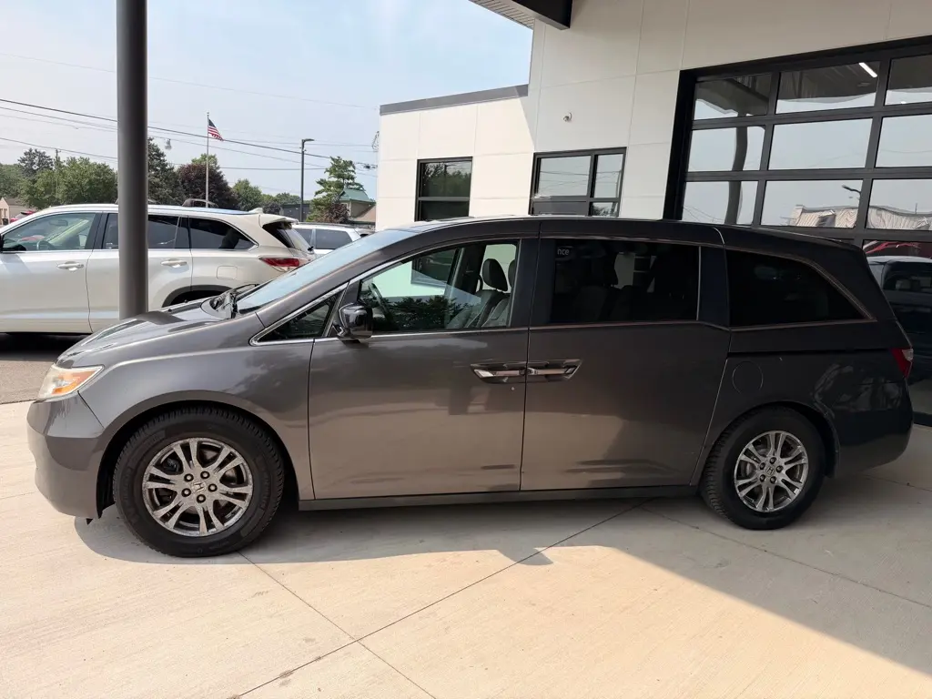 2013 Honda Odyssey EX-L RES System photo 3
