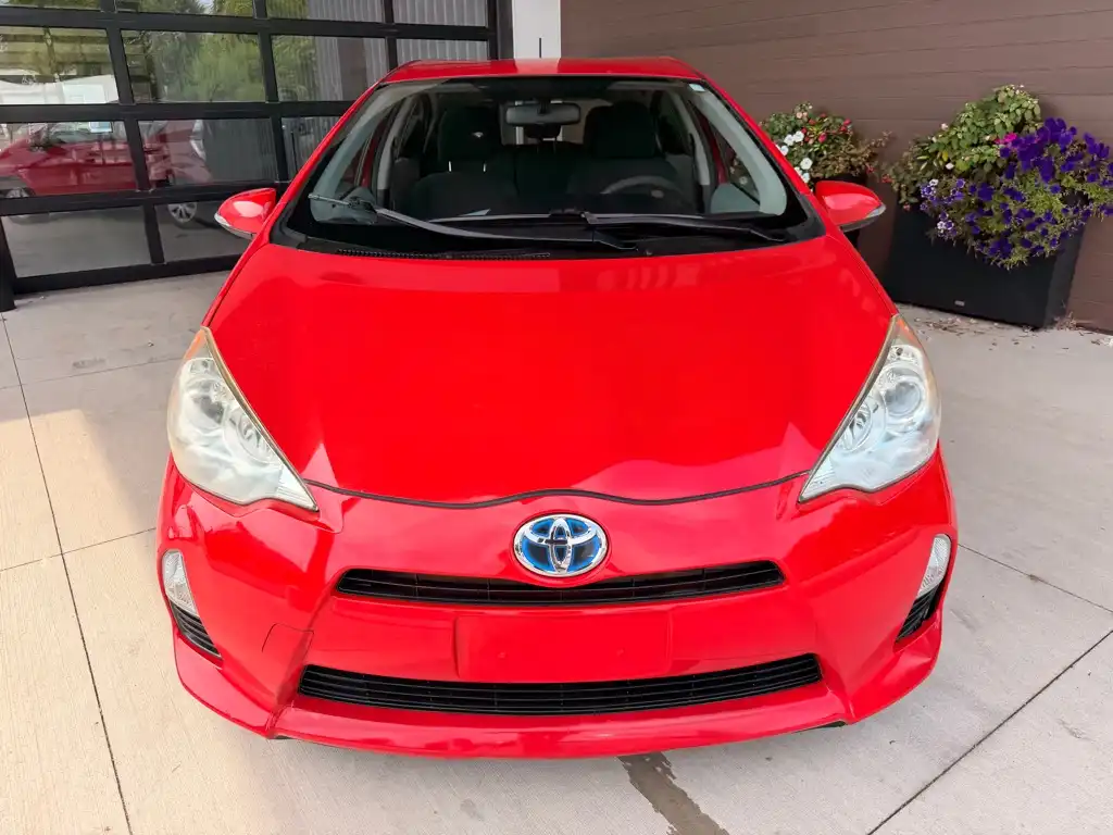 2012 Toyota Prius c Two's photo