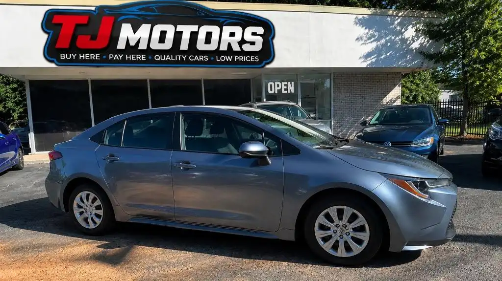 2024 Toyota Corolla LE CVT's photo