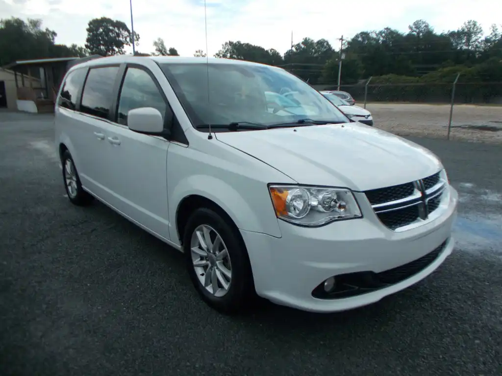 2019 Dodge Grand Caravan SXT's photo