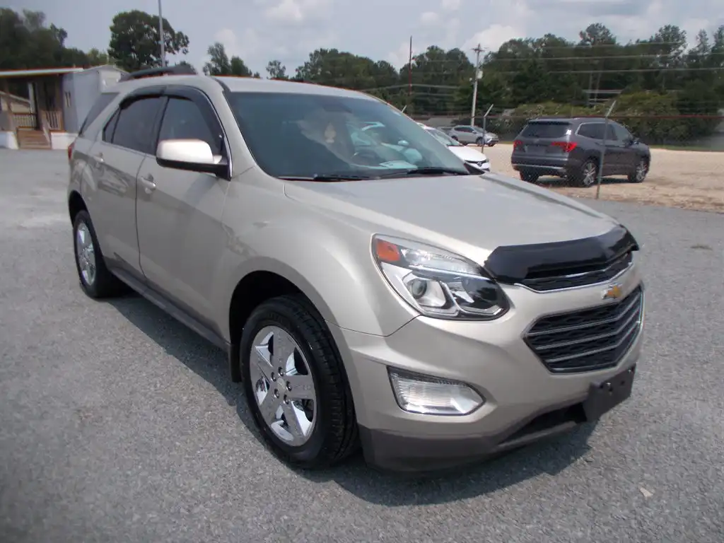 2016 Chevrolet Equinox LT's photo