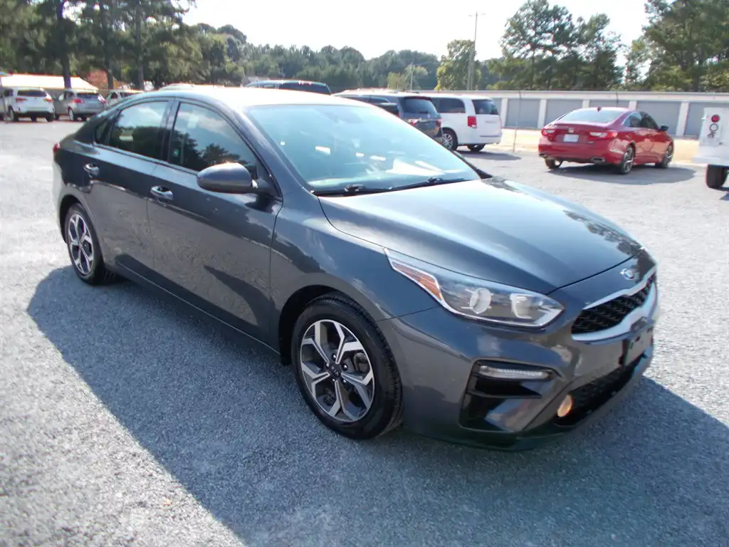 2019 Kia Forte LXS Auto's photo