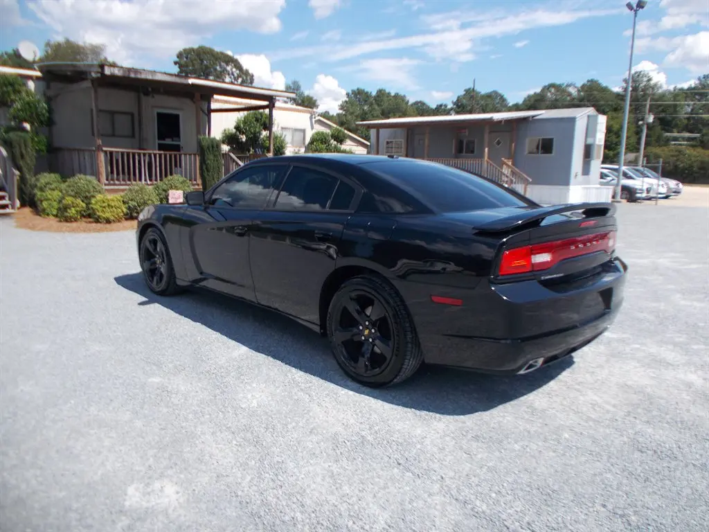 2013 Dodge Charger SXT photo 5