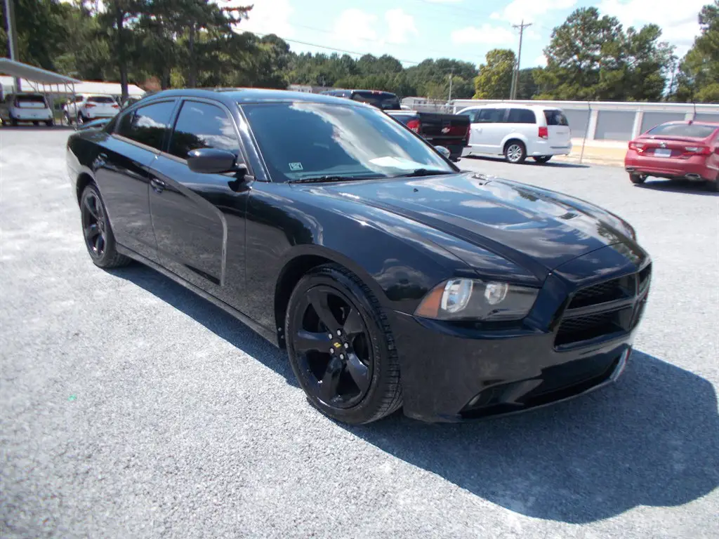 2013 Dodge Charger SXT photo 1