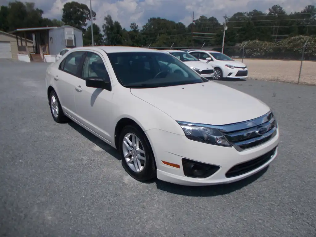 2012 Ford Fusion I-4 S's photo