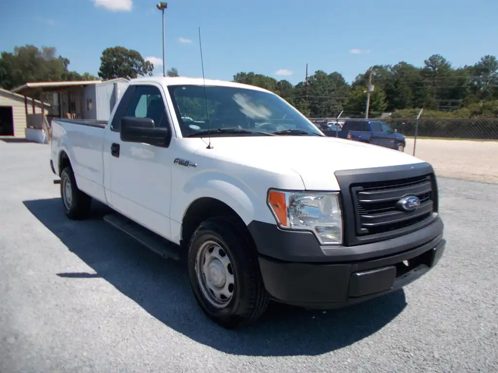2013 Ford F-150 XL Regular Cab 126 in's photo
