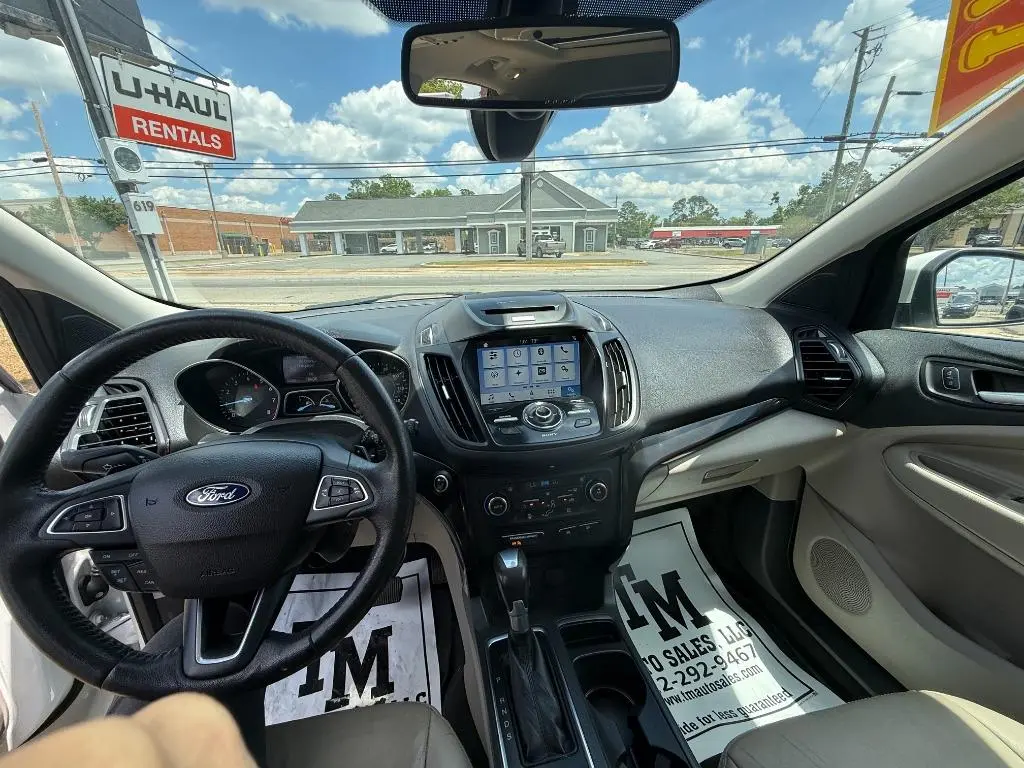 2017 Ford Escape Titanium photo 3