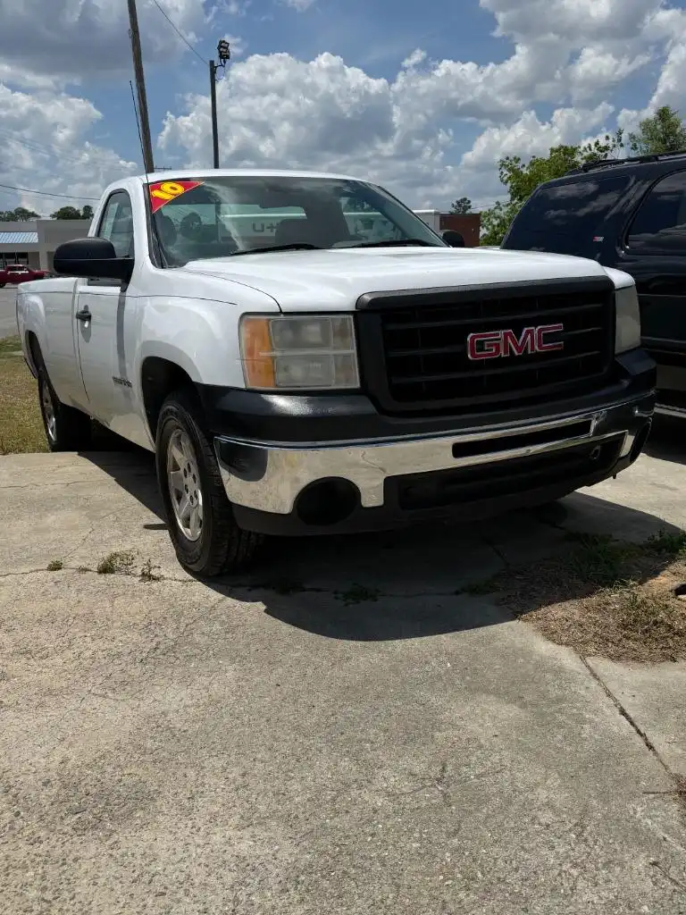 2010 GMC Sierra 2WD Regular Cab Work Truck LWB's photo